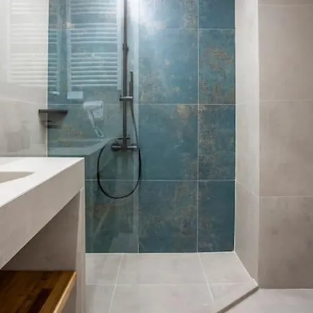 Fsn Lofts 303 /2bed / 5p * סלוניקי